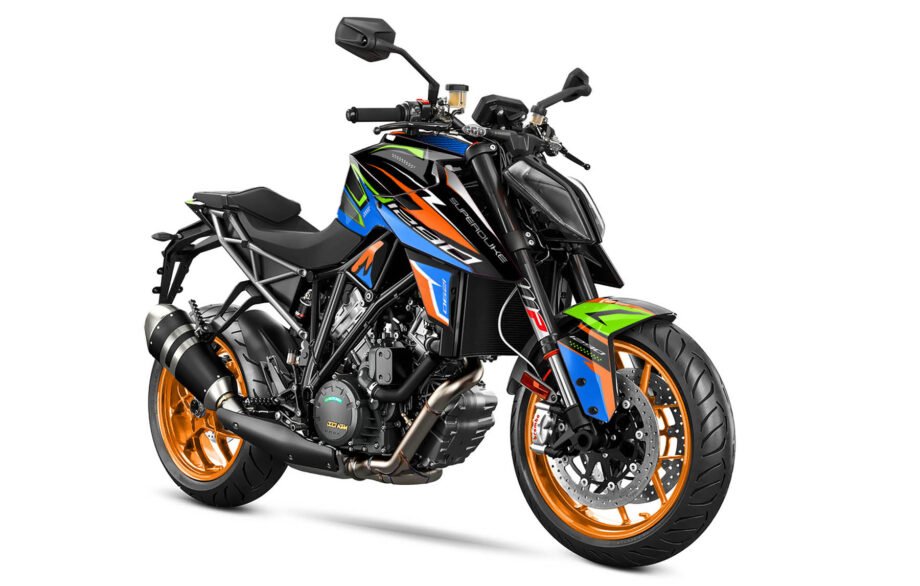 KTM_SUPERDUKE_1290_17_18 2 VIEW